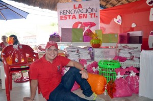 a Andrés Felipe le celebró el día de las madres 047 (Medium)