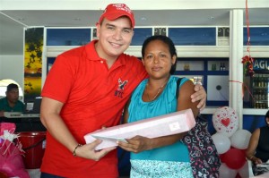 a Andrés Felipe le celebró el día de las madres 082 (Medium)